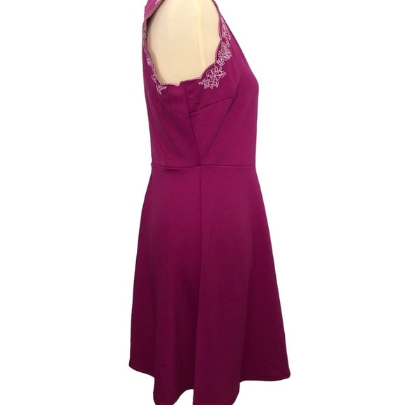 Francesca’s‎ Mi Ami Purple/White Embroidered Sleeveless Skater Dress. Size Med. - Picture 6 of 16